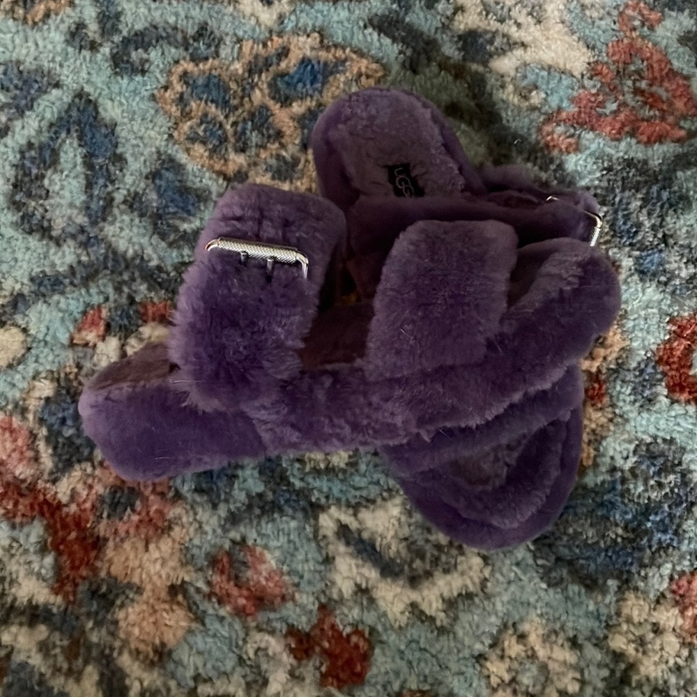 Ugg Purple Fuzz Yeah Slipper in purple